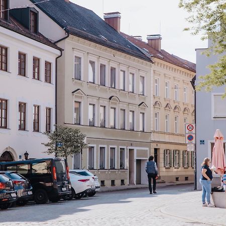 Lumen Homes - Altstadt-Studio Direkt Im Zentrum, Kueche, Netflix, Oeffentlicher Parkplatz Ums Eck Інґольштадт Екстер'єр фото