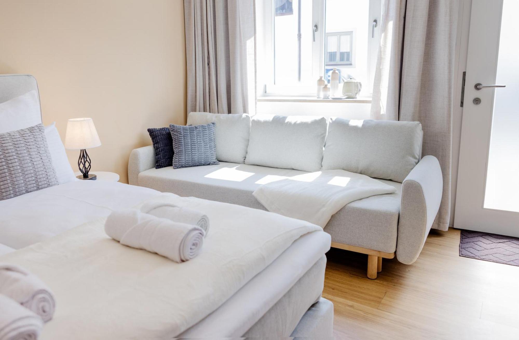 Lumen Homes - Altstadt-Studio Direkt Im Zentrum, Kueche, Netflix, Oeffentlicher Parkplatz Ums Eck Інґольштадт Екстер'єр фото