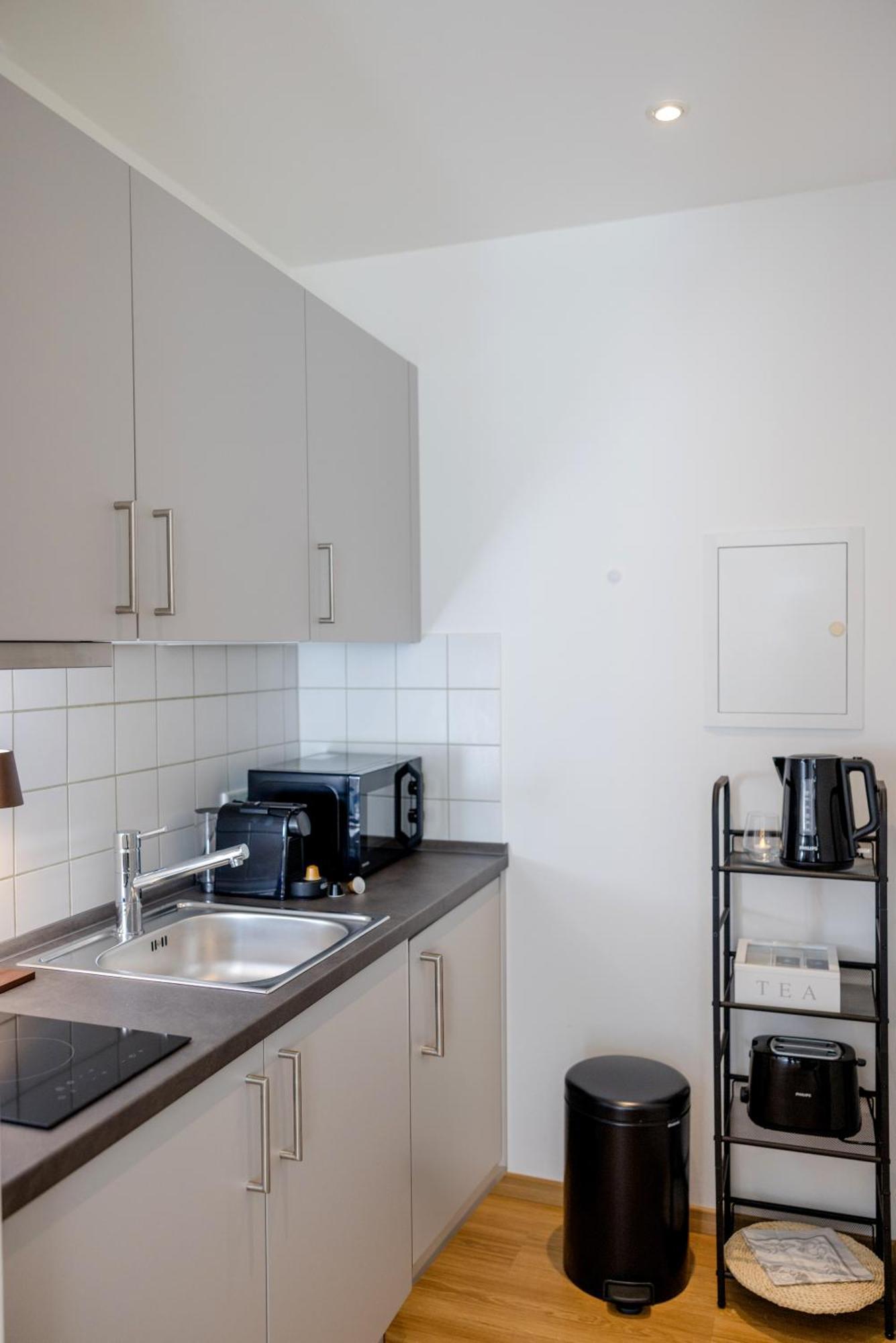 Lumen Homes - Altstadt-Studio Direkt Im Zentrum, Kueche, Netflix, Oeffentlicher Parkplatz Ums Eck Інґольштадт Екстер'єр фото