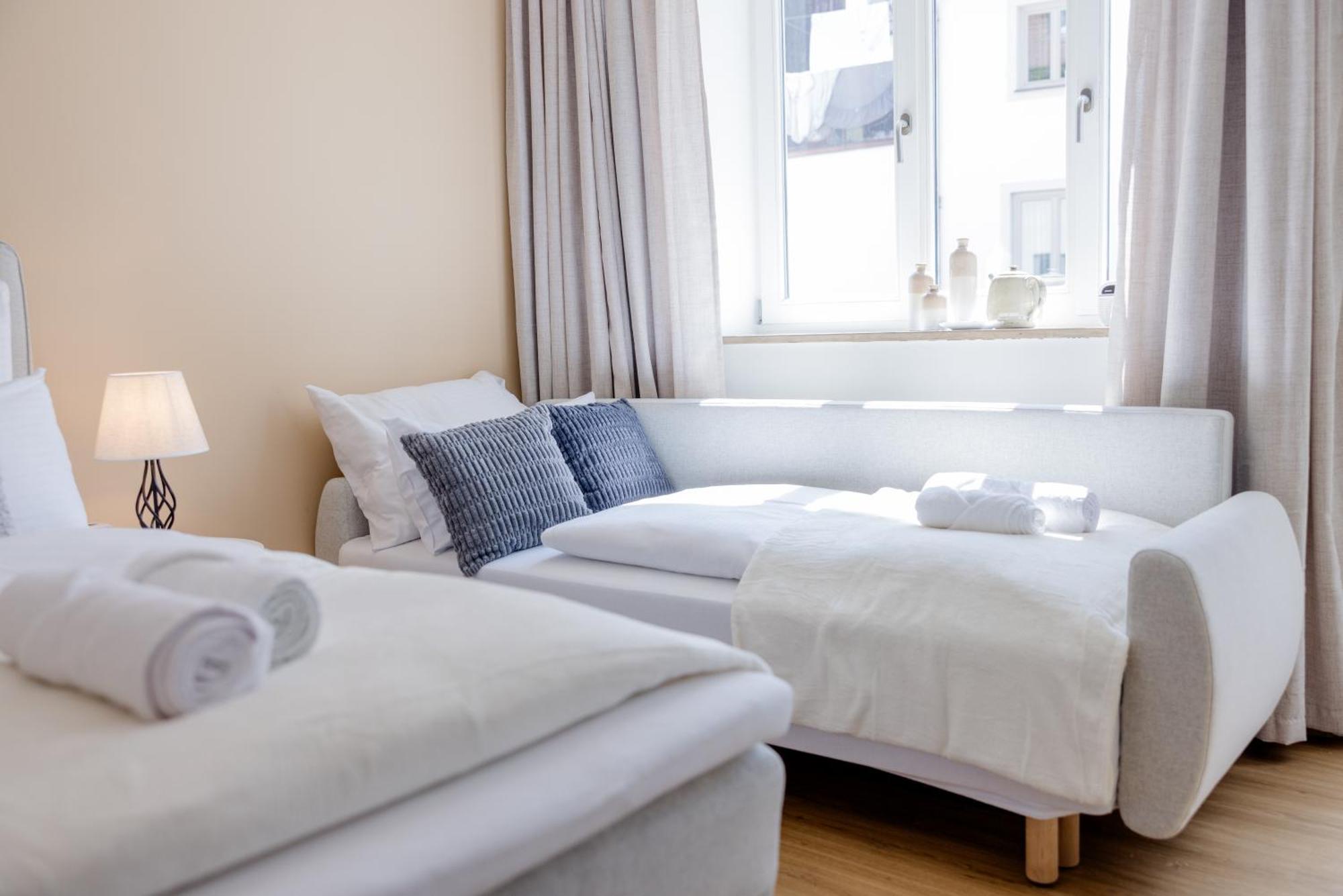 Lumen Homes - Altstadt-Studio Direkt Im Zentrum, Kueche, Netflix, Oeffentlicher Parkplatz Ums Eck Інґольштадт Екстер'єр фото