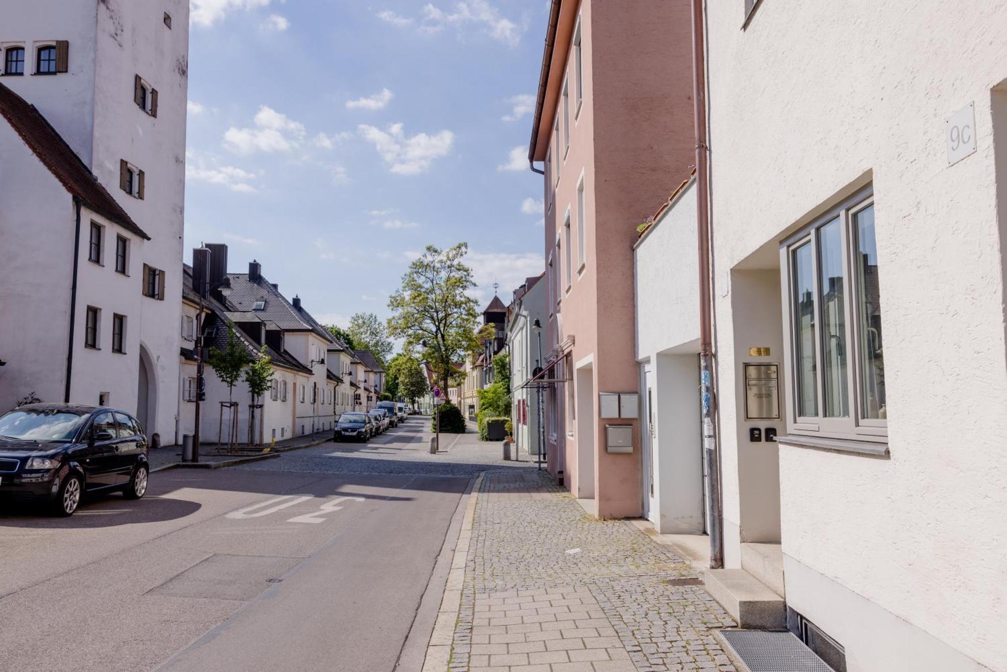 Lumen Homes - Altstadt-Studio Direkt Im Zentrum, Kueche, Netflix, Oeffentlicher Parkplatz Ums Eck Інґольштадт Екстер'єр фото