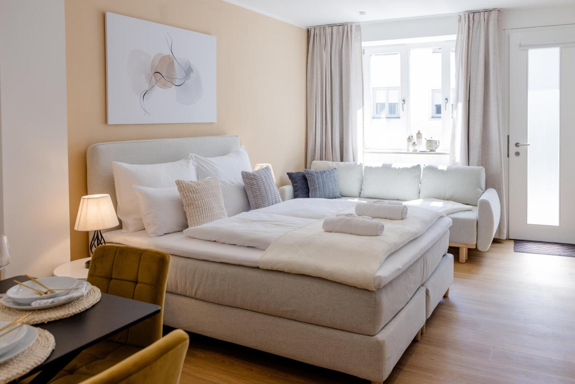 Lumen Homes - Altstadt-Studio Direkt Im Zentrum, Kueche, Netflix, Oeffentlicher Parkplatz Ums Eck Інґольштадт Екстер'єр фото