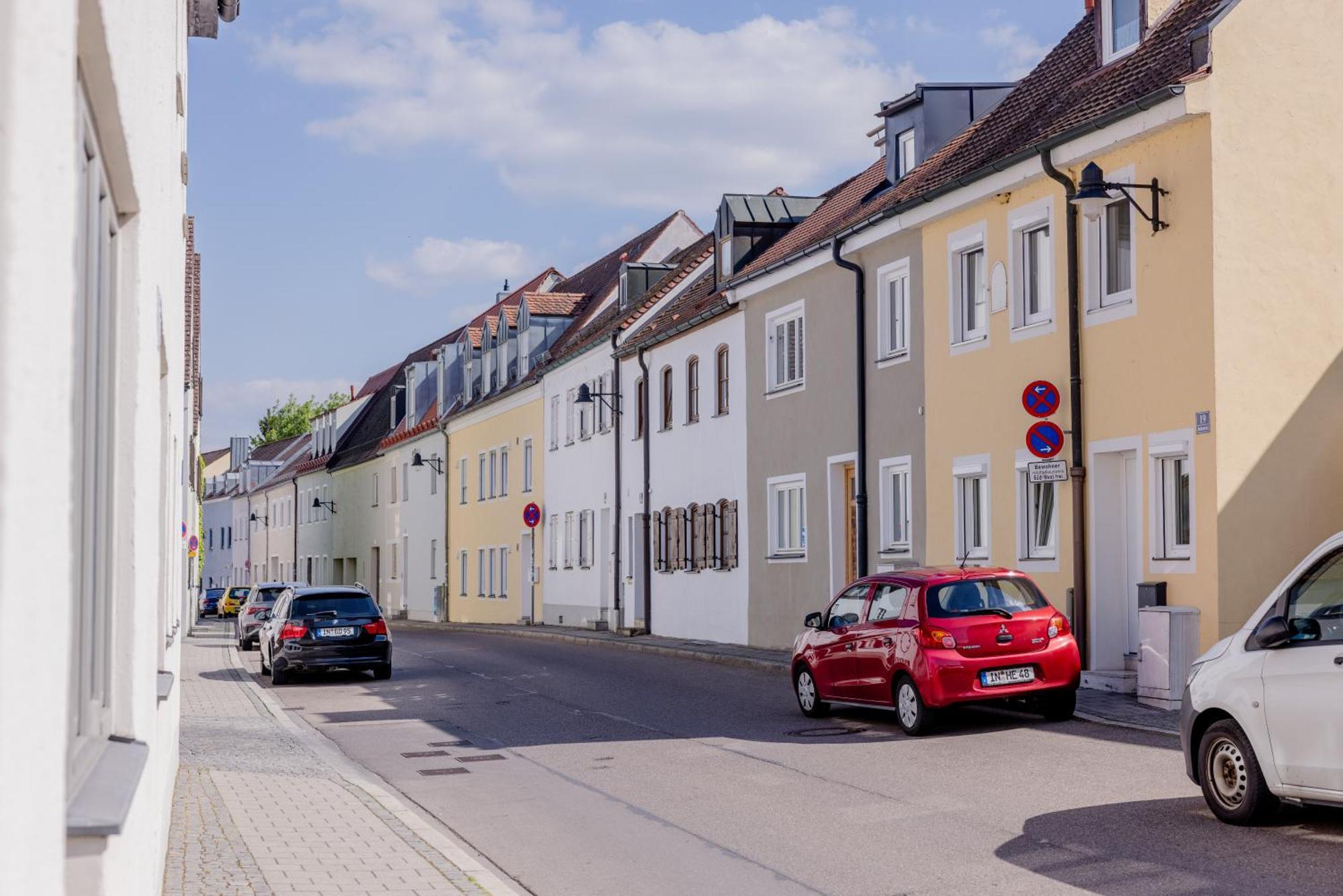 Lumen Homes - Altstadt-Studio Direkt Im Zentrum, Kueche, Netflix, Oeffentlicher Parkplatz Ums Eck Інґольштадт Екстер'єр фото