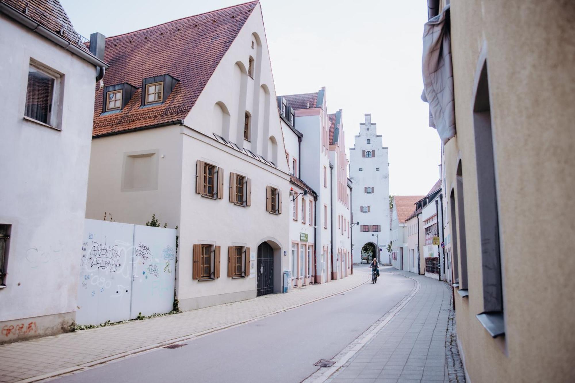 Lumen Homes - Altstadt-Studio Direkt Im Zentrum, Kueche, Netflix, Oeffentlicher Parkplatz Ums Eck Інґольштадт Екстер'єр фото