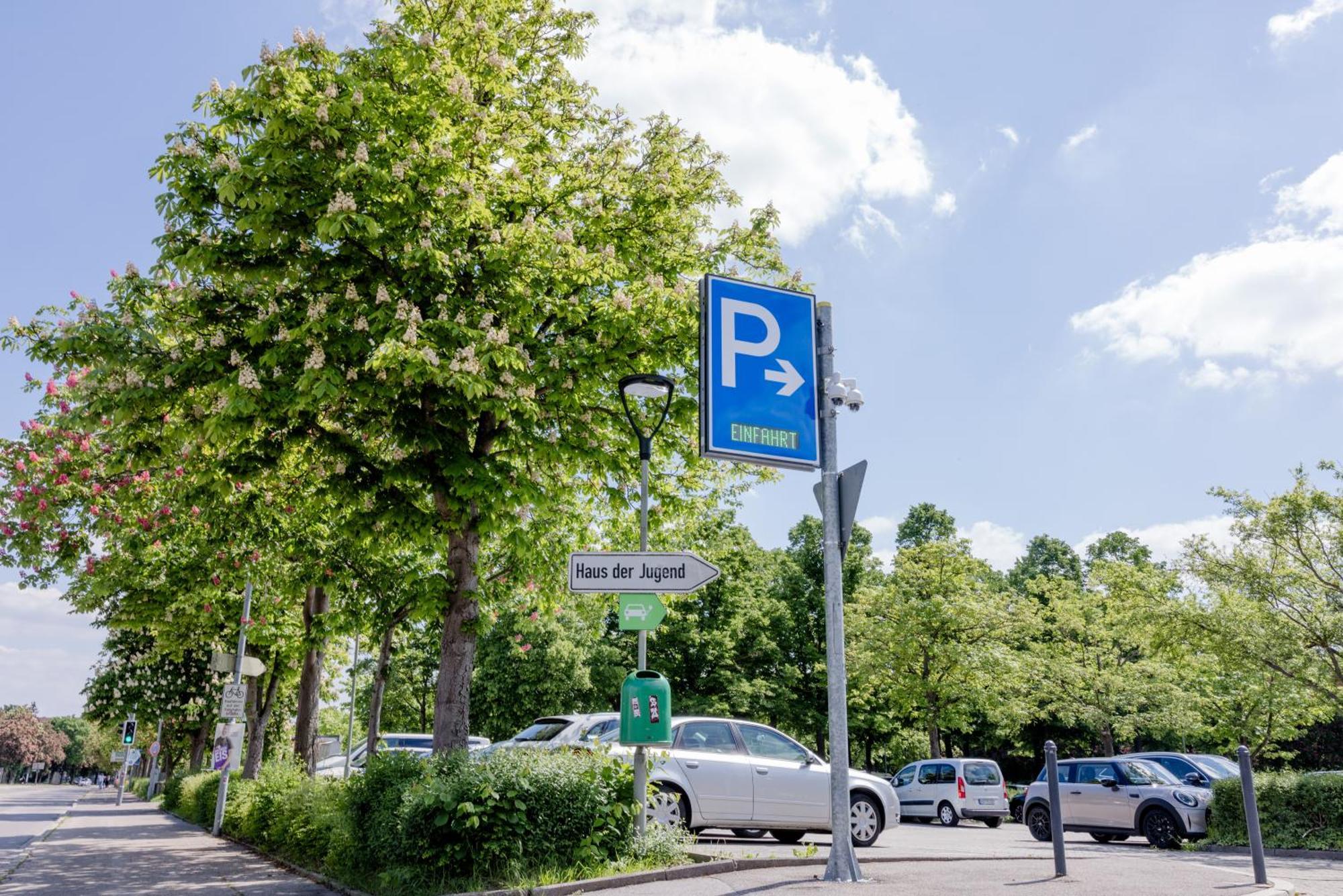 Lumen Homes - Altstadt-Studio Direkt Im Zentrum, Kueche, Netflix, Oeffentlicher Parkplatz Ums Eck Інґольштадт Екстер'єр фото